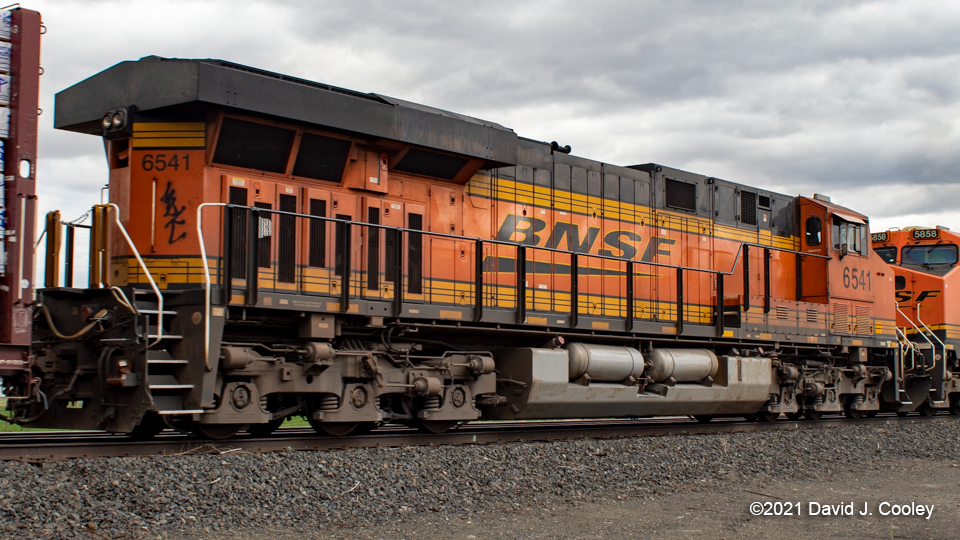 BNSF 6541)